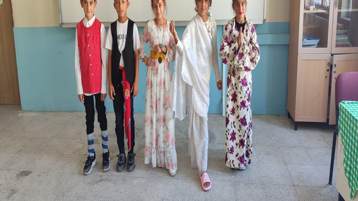 Kültürler ve Kıyafetler Etkinliği  
